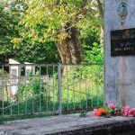 The grave of Hadji Murat in the village of Tangyt, Gakh region of Azerbaijan. Photo: https://ru.sputnik.az/science/20171108/412679403/hadzhi-murad-gorec-golova.html 